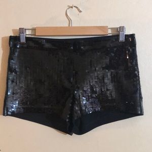 Express size 6 sequin short